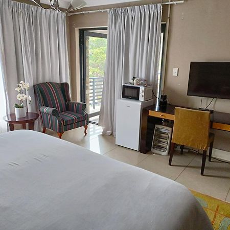 Camdene Guesthouse Cape Town Bagian luar foto