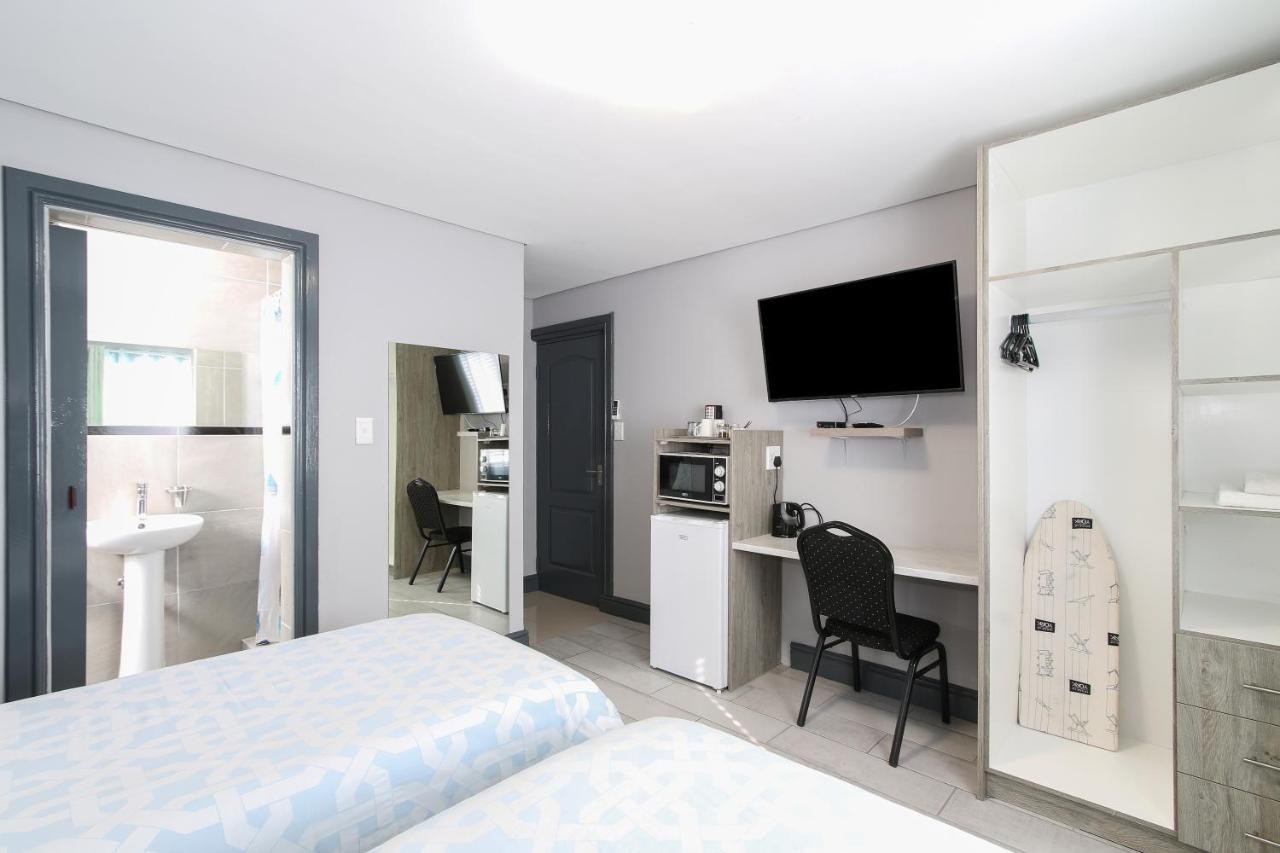 Camdene Guesthouse Cape Town Bagian luar foto