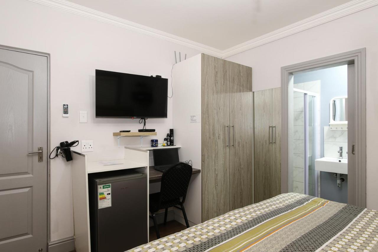 Camdene Guesthouse Cape Town Bagian luar foto
