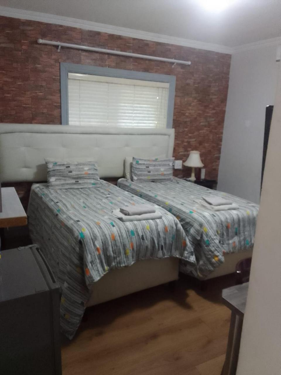 Camdene Guesthouse Cape Town Bagian luar foto